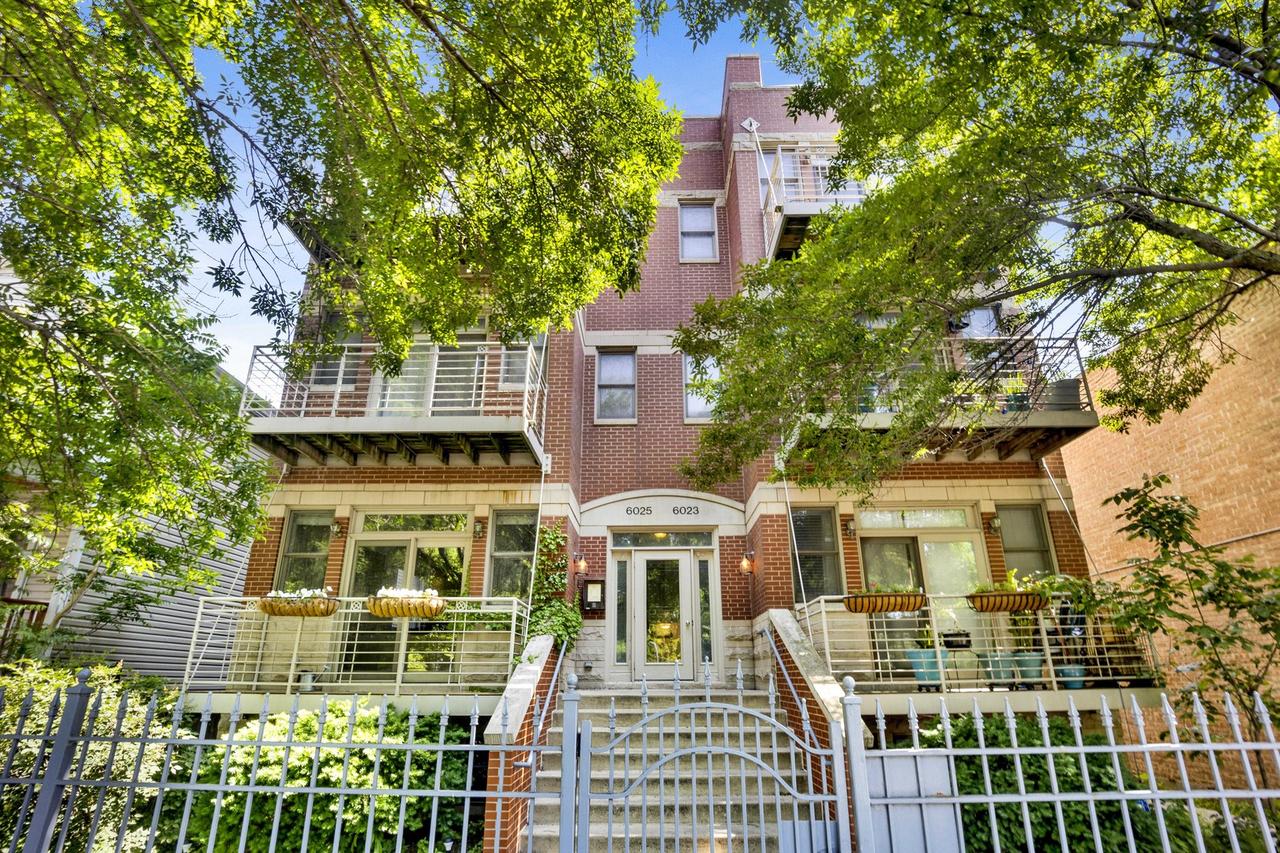 6025 N Ridge Ave. #1W, Chicago, IL 60660