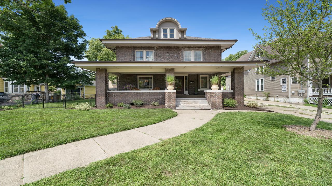 512 College Ave., Rockford, IL 61104