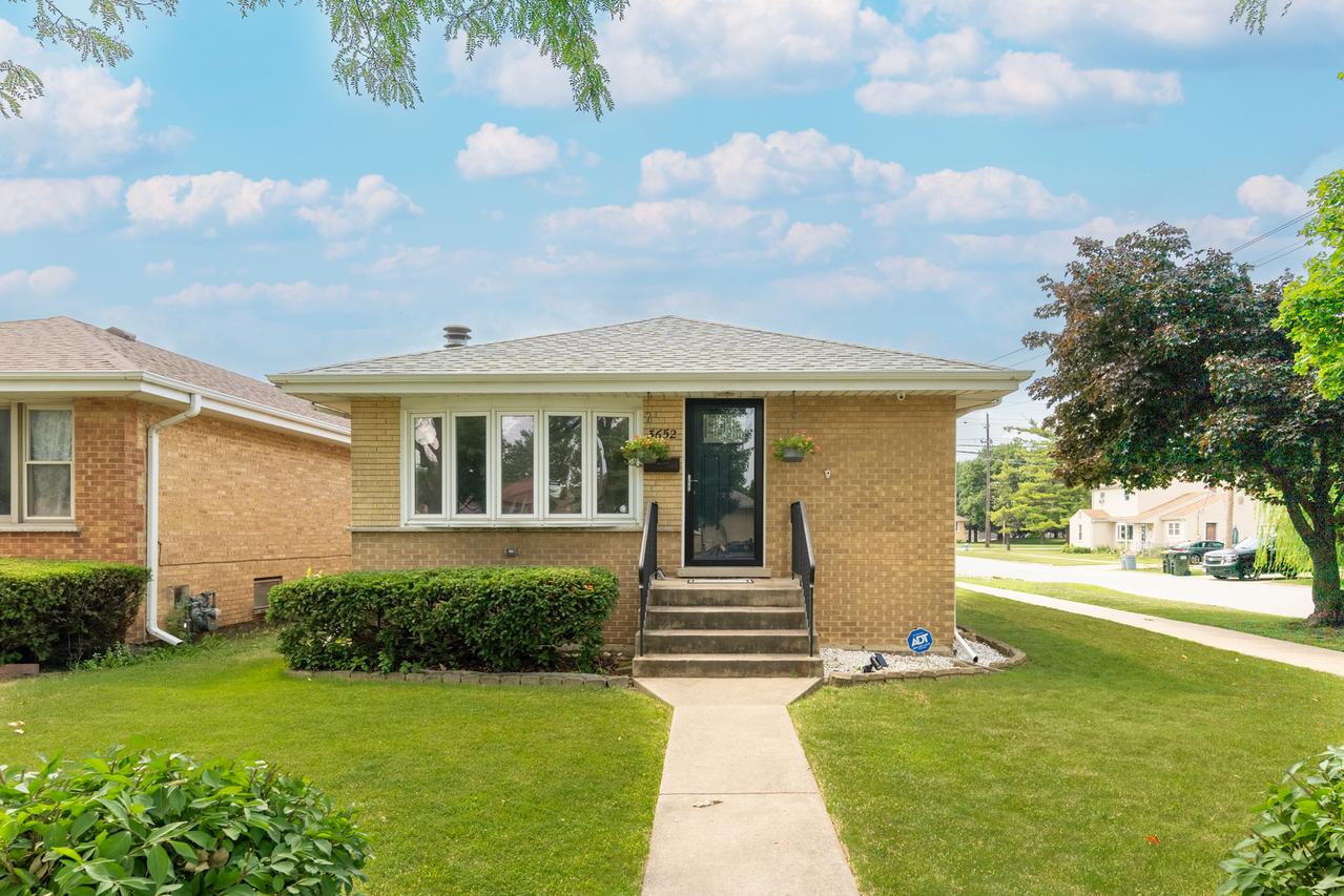 3652 Hawthorne St., Franklin Park, IL 60131
