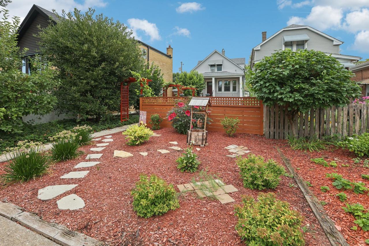 1313 Scoville Ave., Berwyn, IL 60402