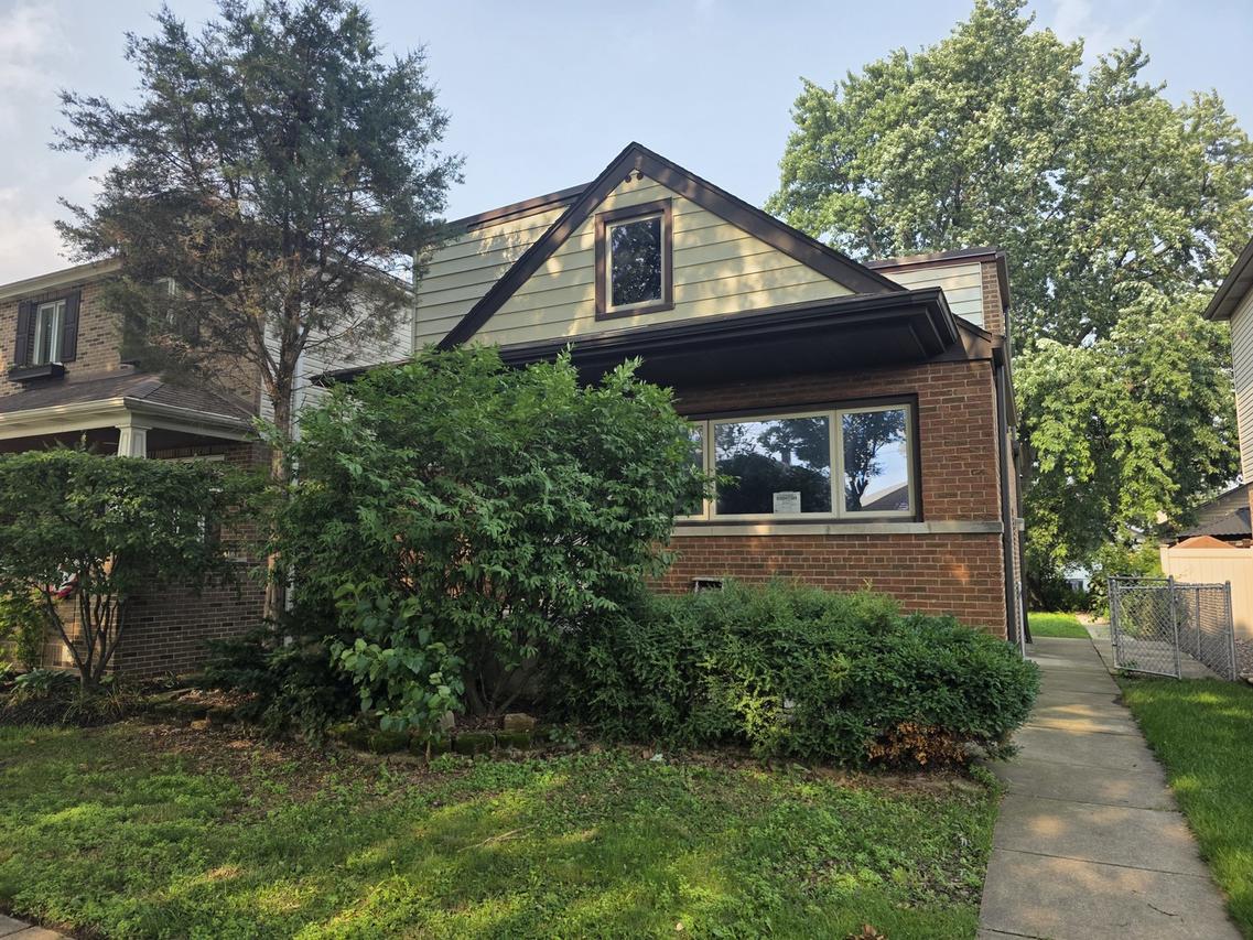 5814 S New England Ave., Chicago, IL 60638