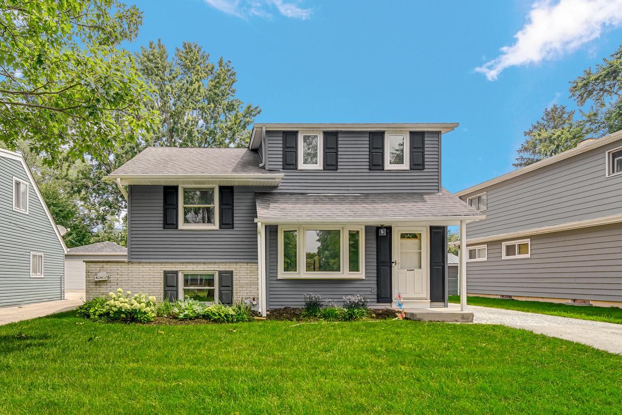 3909 Williams St., Downers Grove, IL 60515