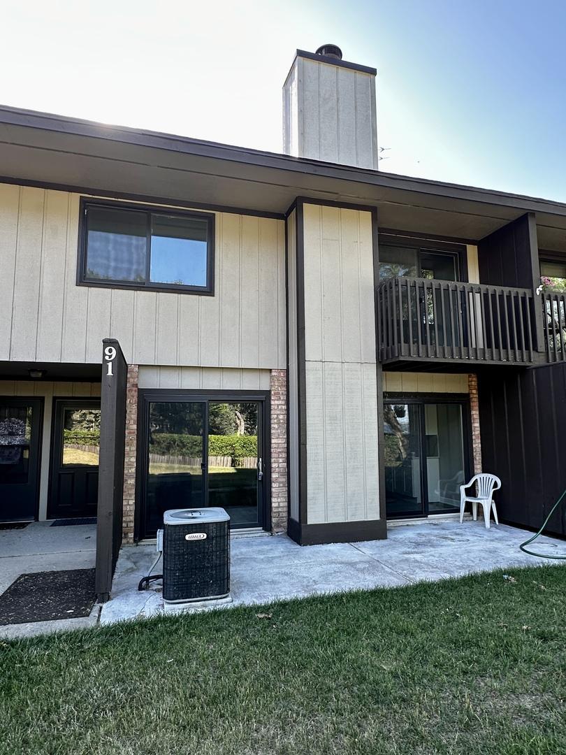 91 Mineola Rd., Fox Lake, IL 60020