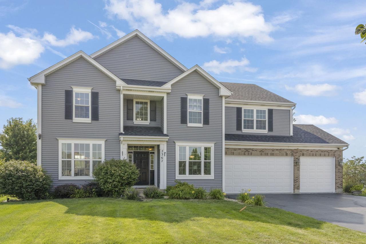 2367 Winterthur Green, Yorkville, IL 60560
