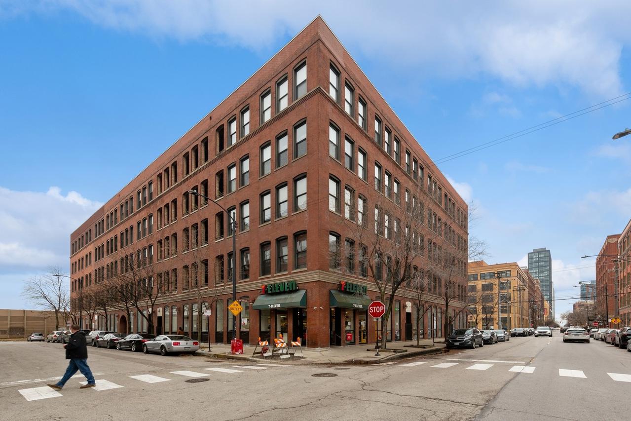 400 S Green St. #305, Chicago, IL 60607
