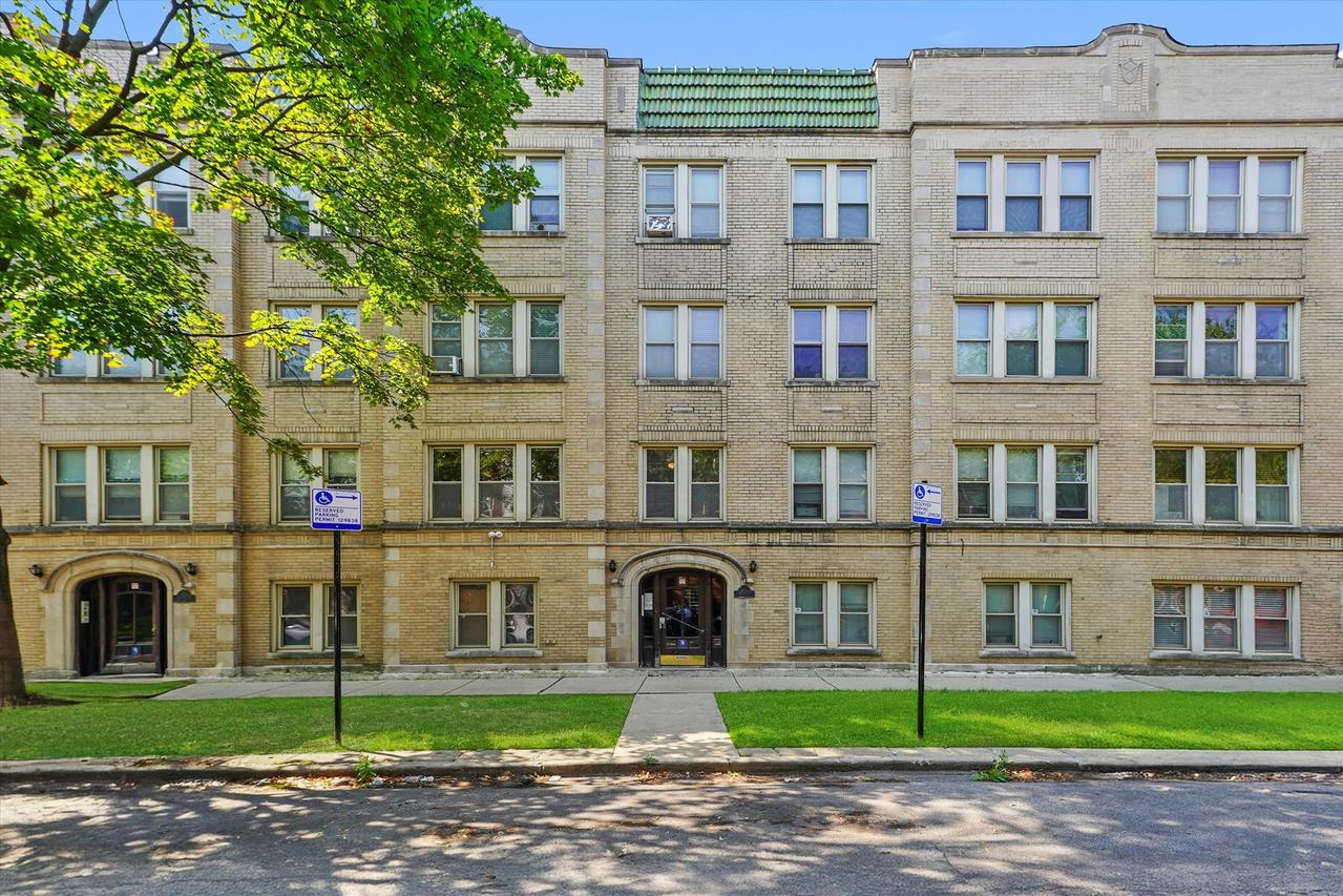 3257 W Olive Ave. #1E, Chicago, IL 60659