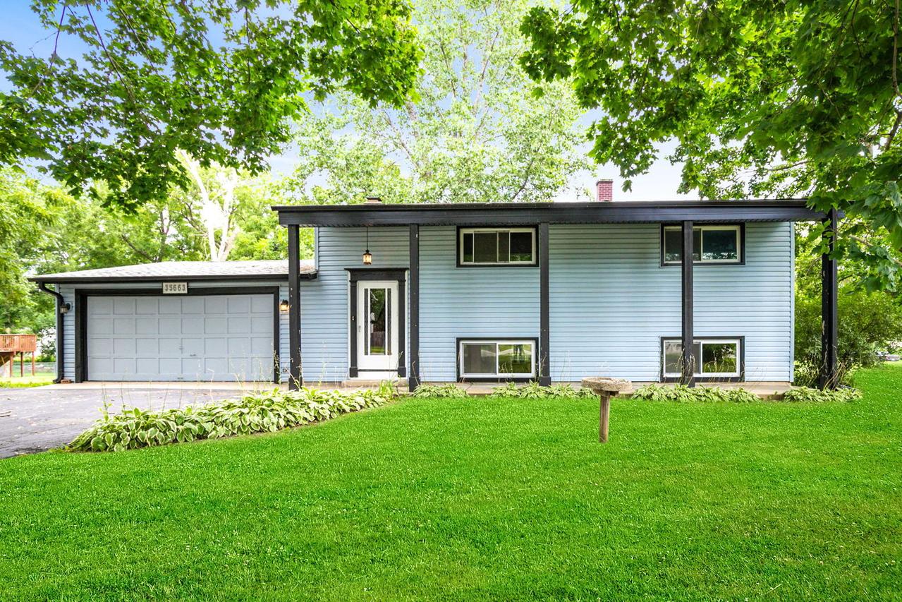 35663 N Helendale Rd., Ingleside, IL 60041