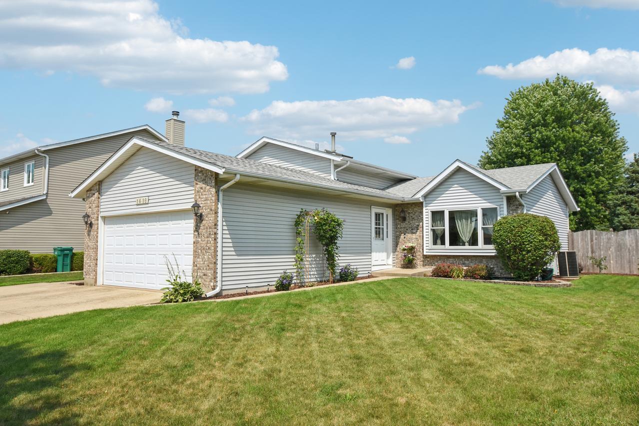 1616 N Overlook Dr., Joliet, IL 60431