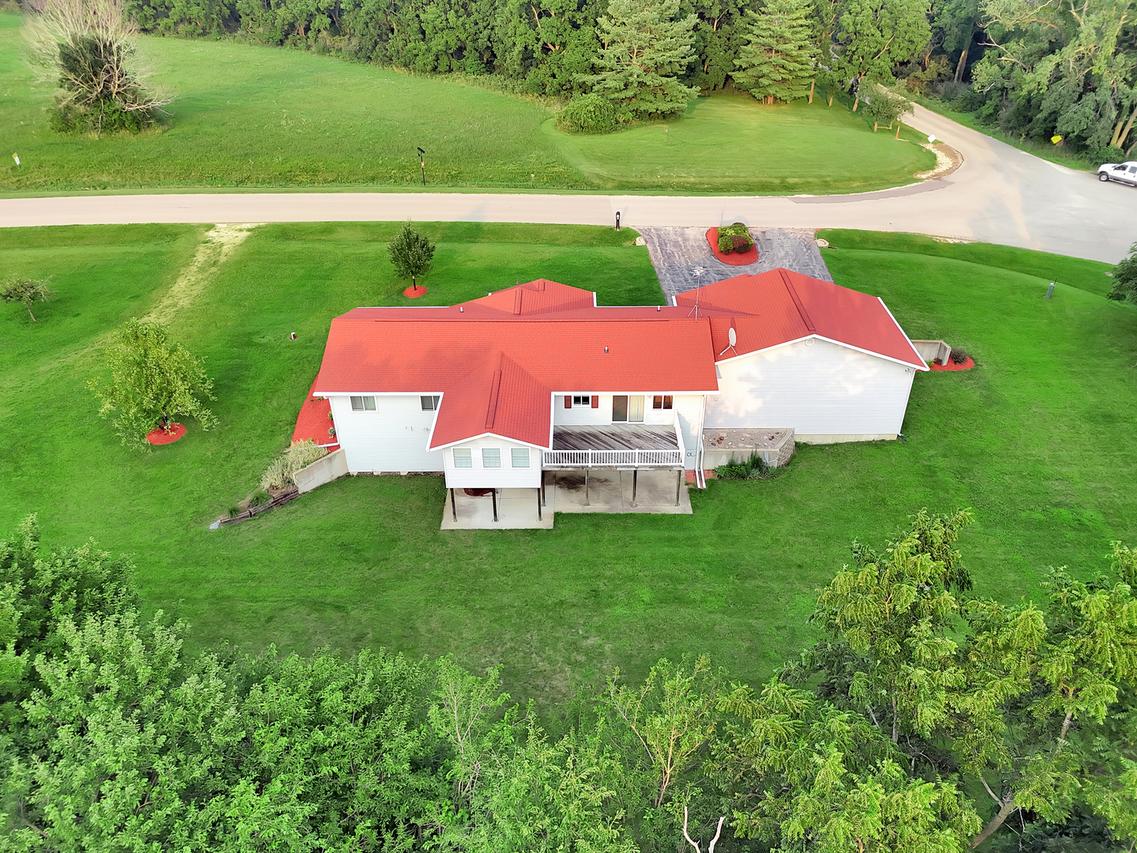 24-134 Hidden Ranch Dr., Lanark, IL 61046