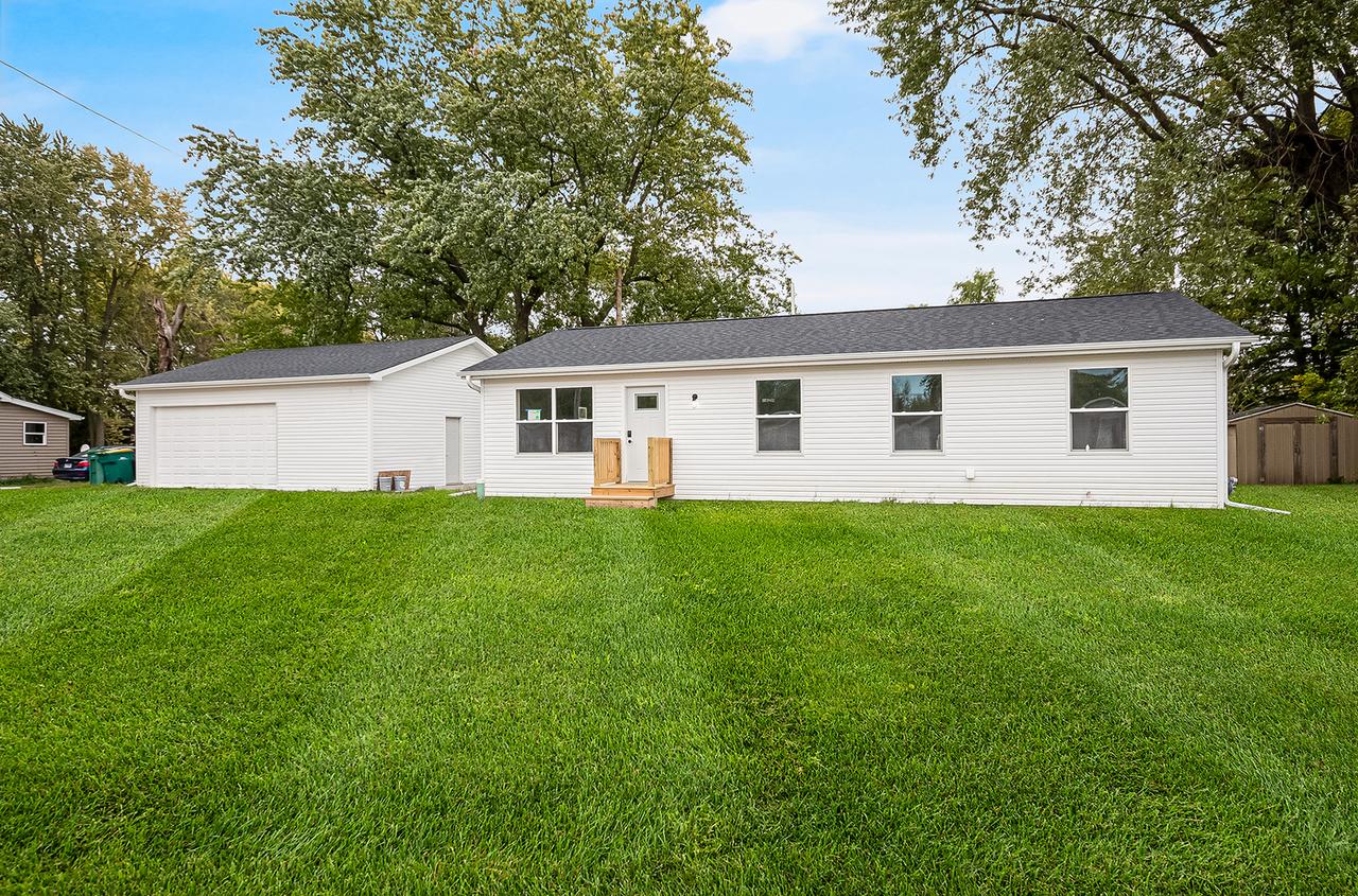 145 E Elm St., Braidwood, IL 60408