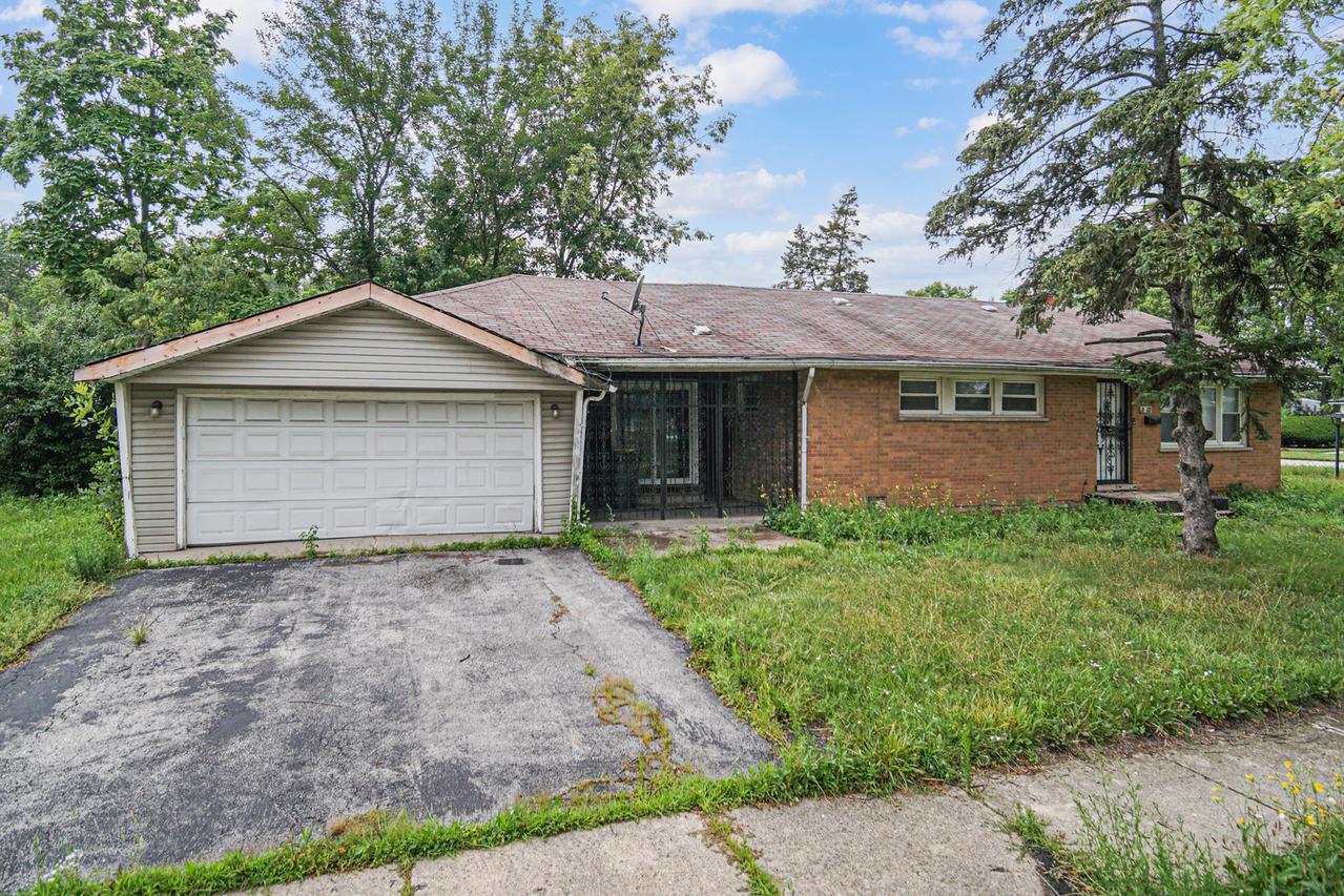 16300 Winchester Ave., Markham, IL 60426