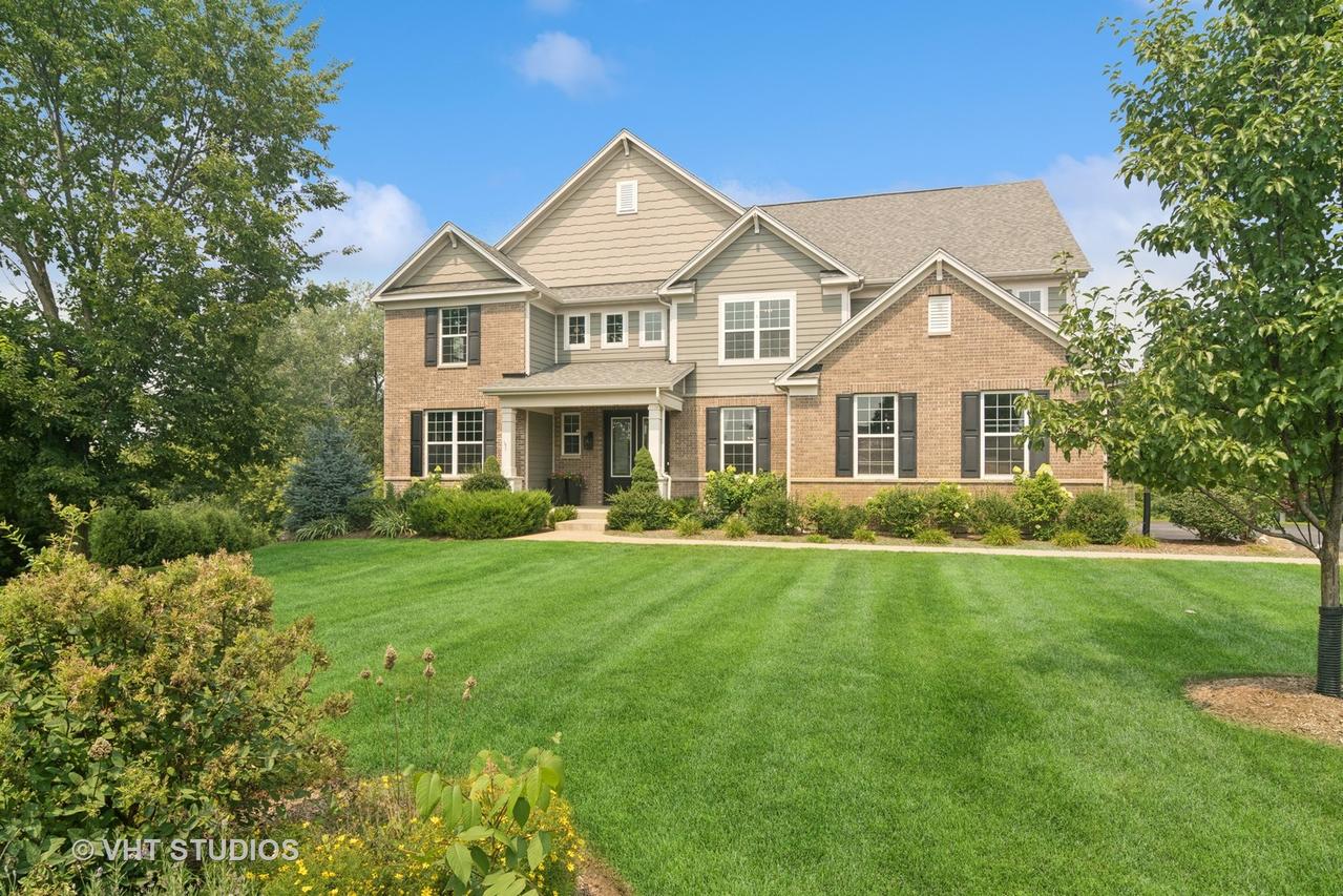 25560 W Tara Dr., Barrington, IL 60010