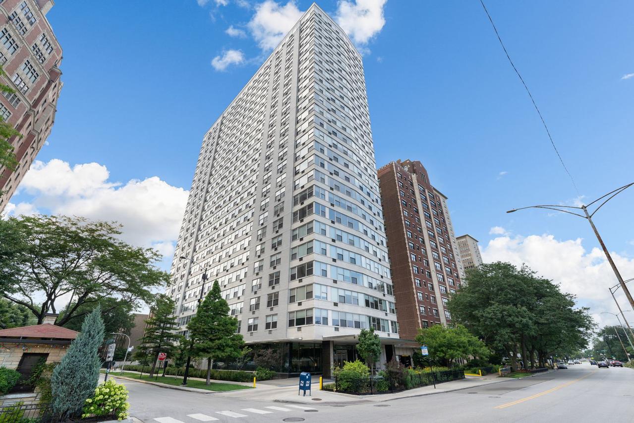 3900 N Lake Shore Dr. #13G, Chicago, IL 60613