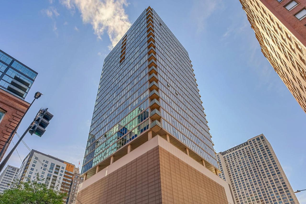 550 N Saint Clair St. #1904, Chicago, IL 60611