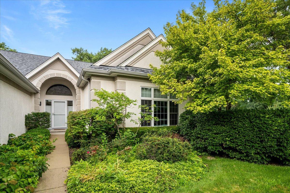 2524 Augusta Way, Highland Park, IL 60035