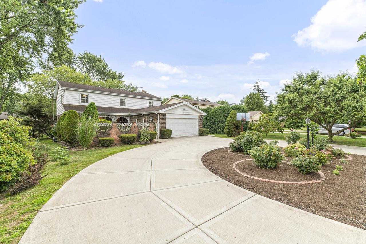 4043 Russet Way, Northbrook, IL 60062