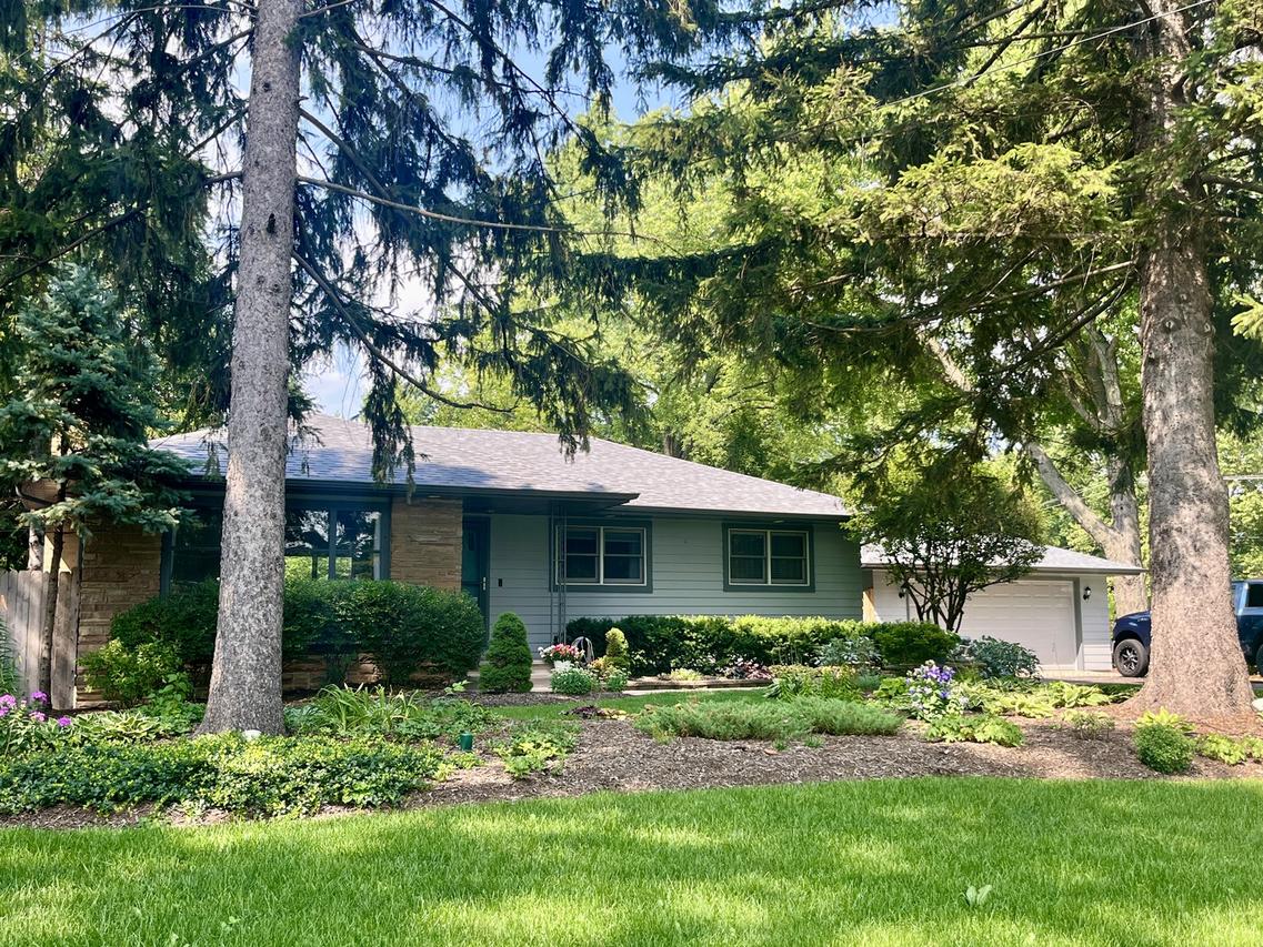 35W764 W Highland Ave., Elgin, IL 60123