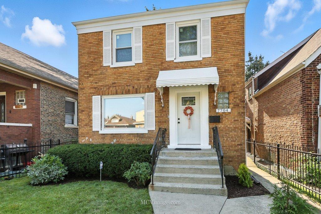 7704 S Wood St., Chicago, IL 60620