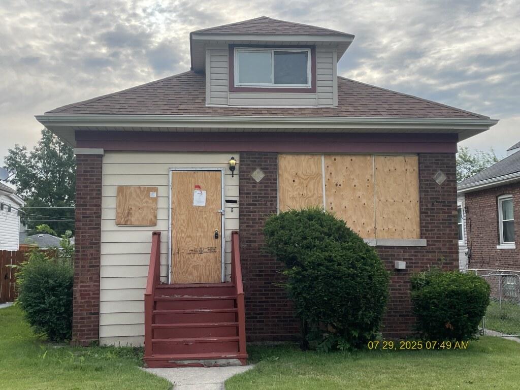 8533 S Rhodes Ave., Chicago, IL 60619