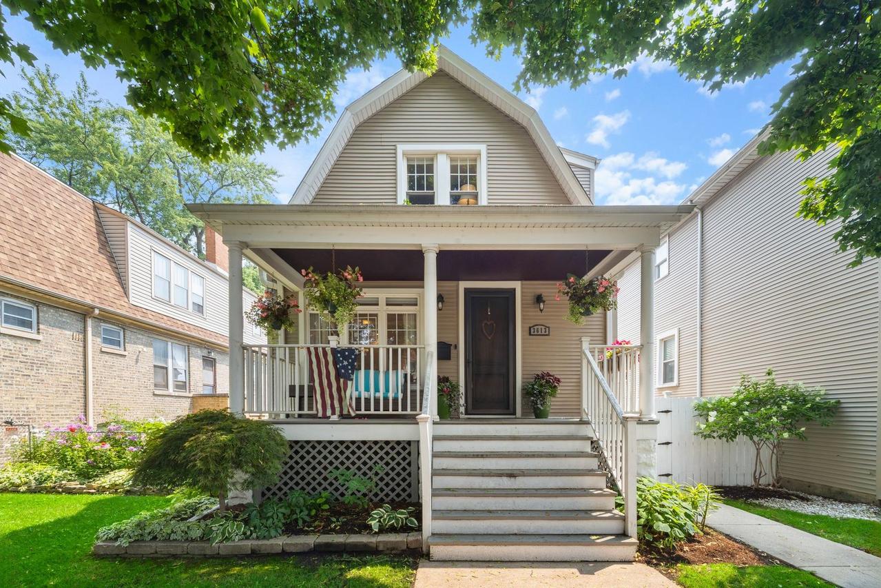 3613 N Sacramento Ave., Chicago, IL 60618
