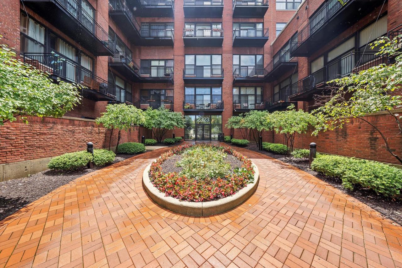 2323 W Pershing Rd. #401, Chicago, IL 60609