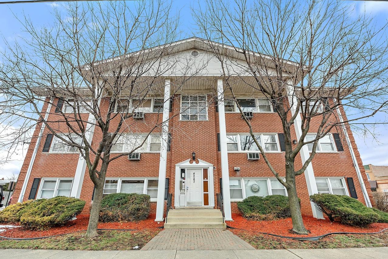 4247 Amelia Ave. #1A, Lyons, IL 60534