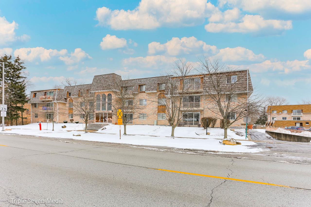 18855 Burnham Ave. #132, Lansing, IL 60438