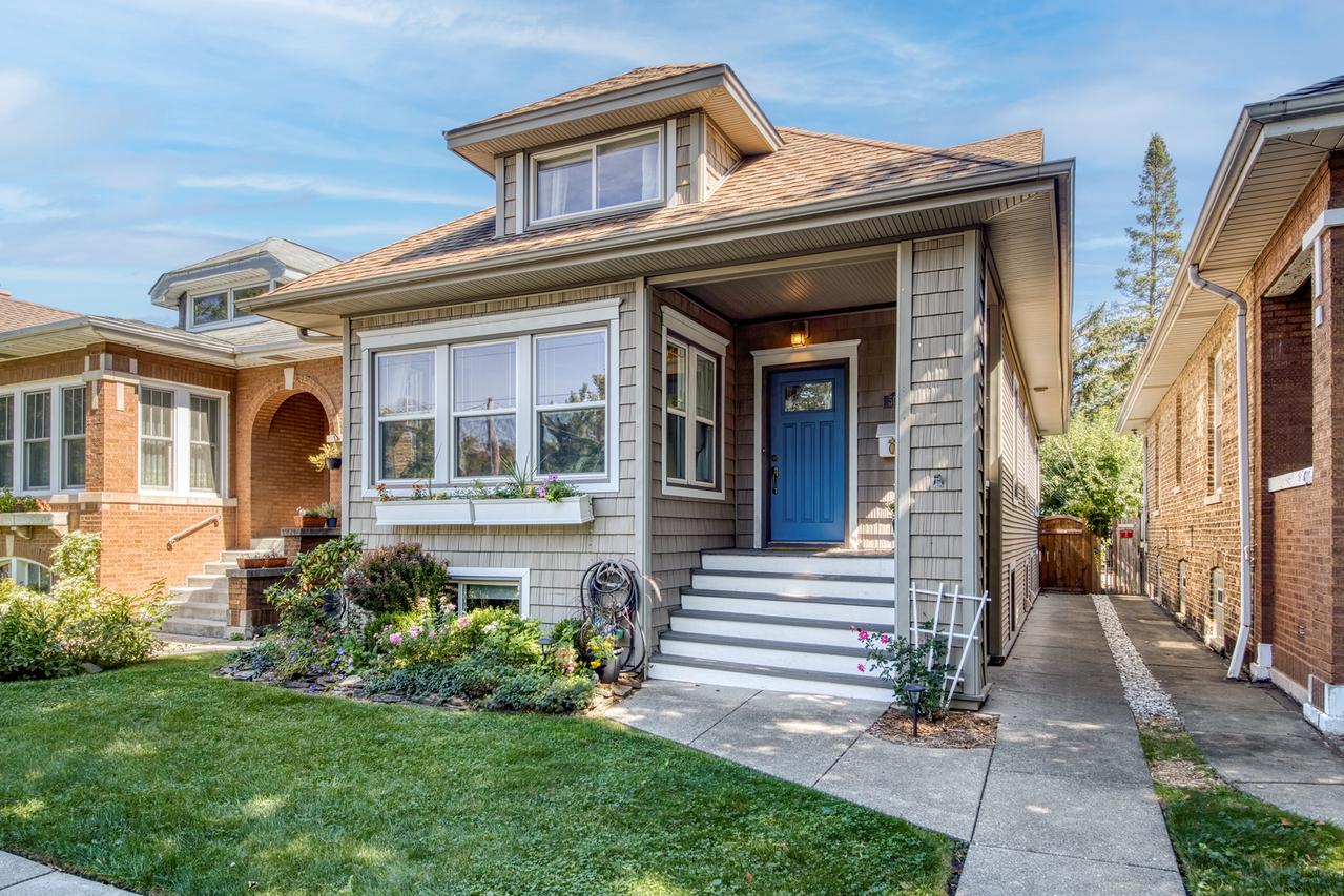5019 N Kilbourn Ave., Chicago, IL 60630