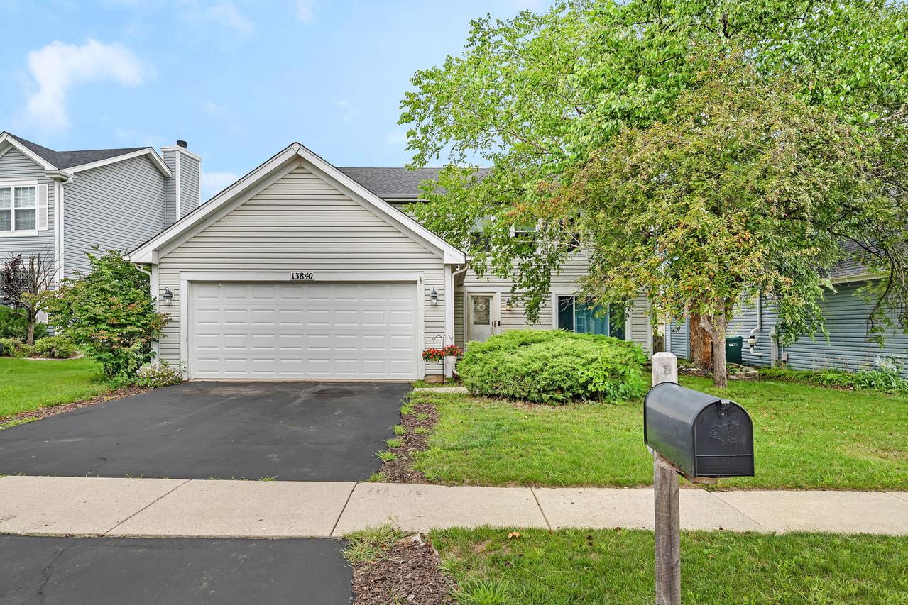 13840 S Petersburg Dr., Plainfield, IL 60544