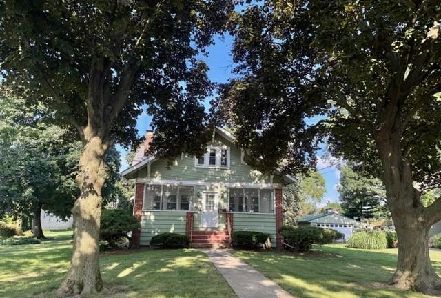 2858 Curtis St., Des Plaines, IL 60018