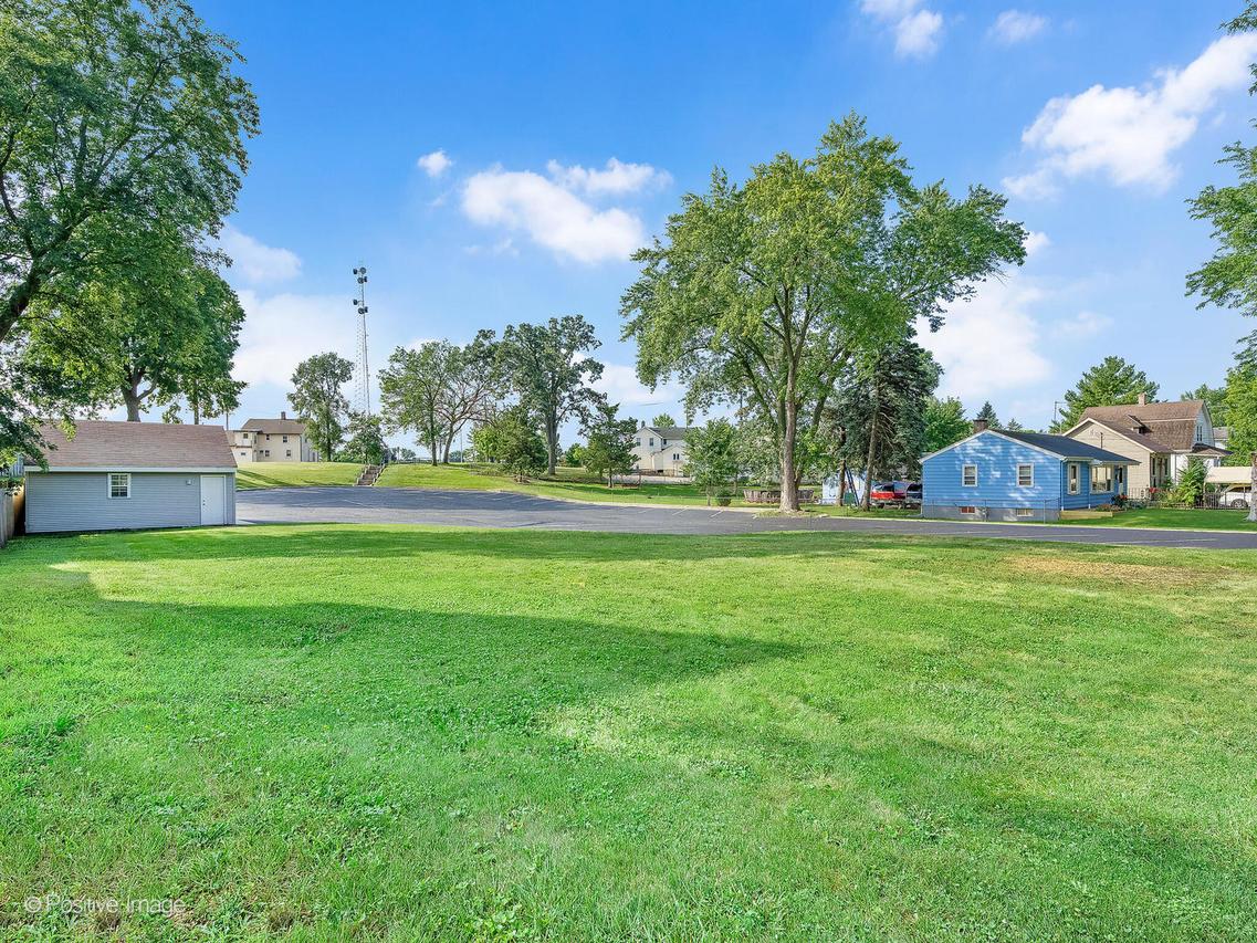 228 Chicago St., West Chicago, IL 60185