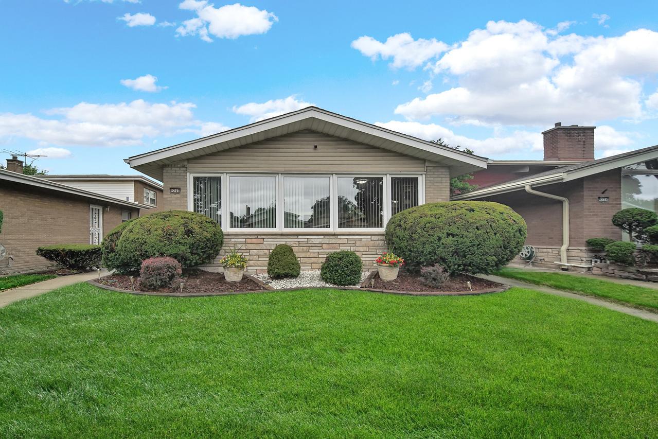 9242 S Constance Ave., Chicago, IL 60617