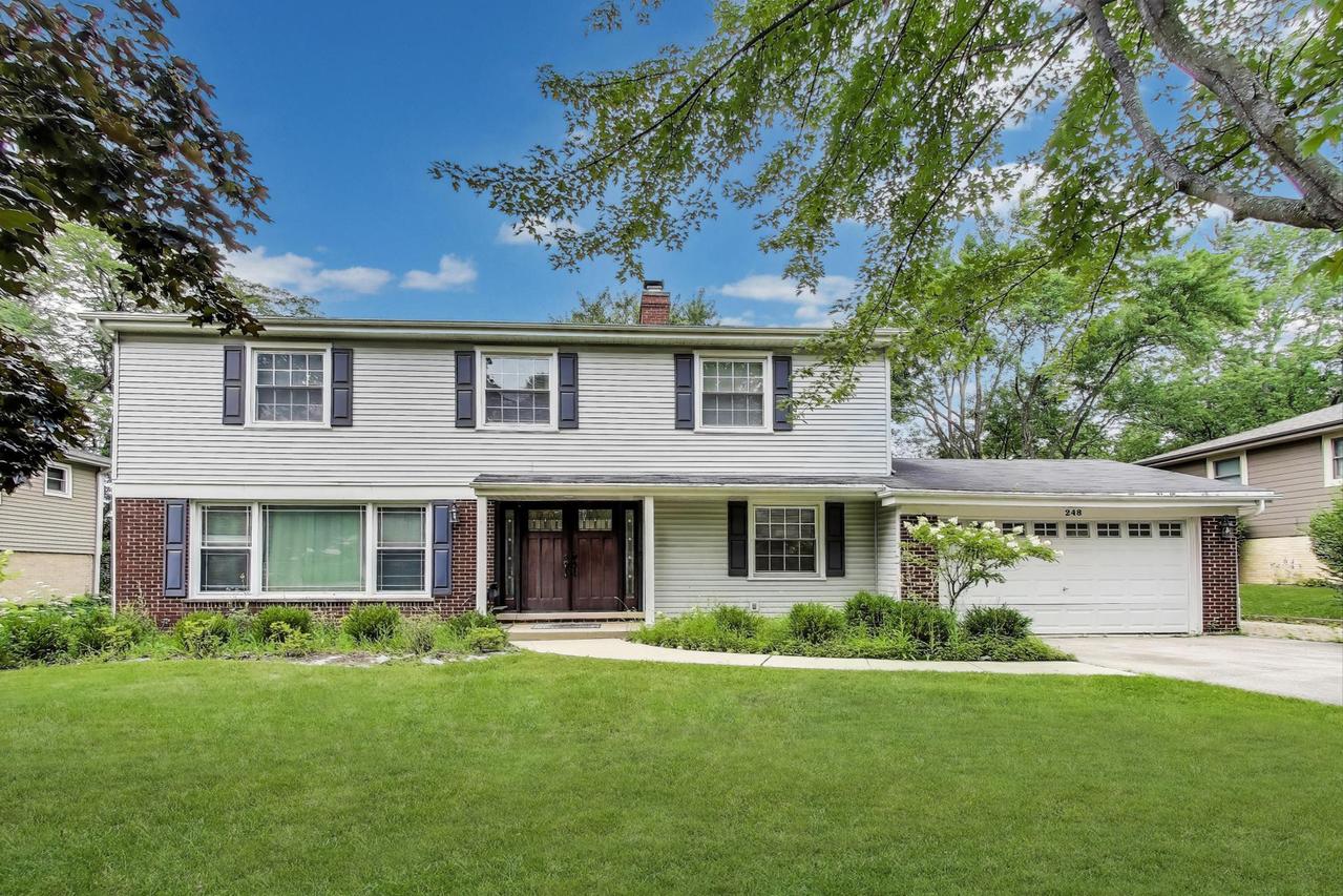 248 Beverly Rd., Barrington, IL 60010