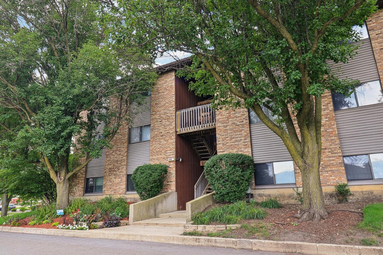 2366 South St. #F, Elgin, IL 60123