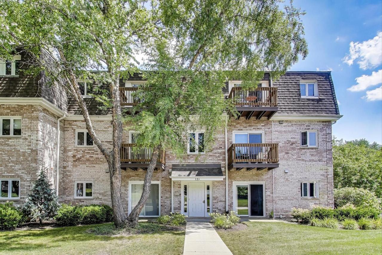 131 E Winchester Rd. #A, Libertyville, IL 60048