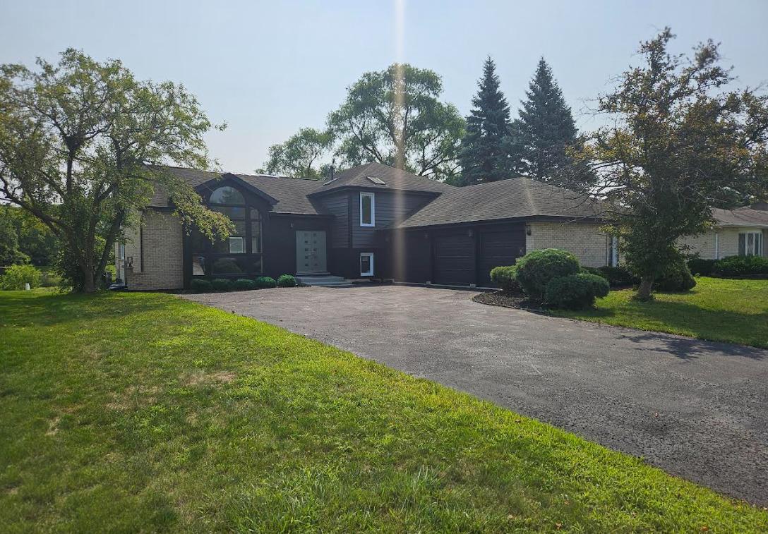 229 Cove Dr., Flossmoor, IL 60422