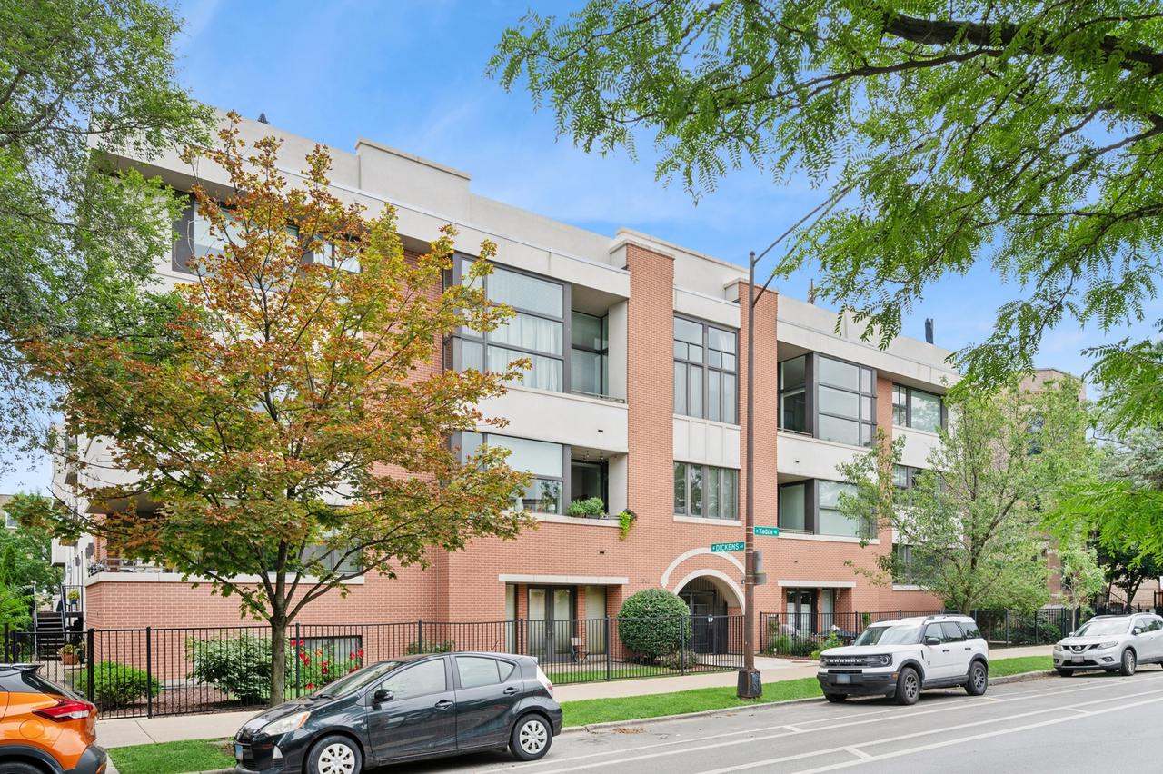 2065 N Kedzie Ave. #112, Chicago, IL 60647