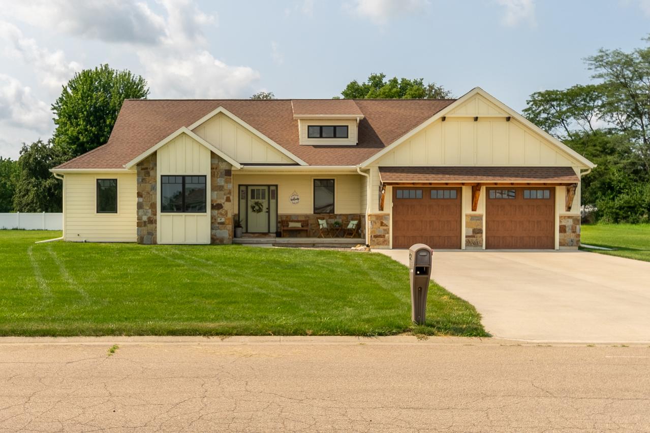 802 Ann Marie Dr., Utica, IL 61373