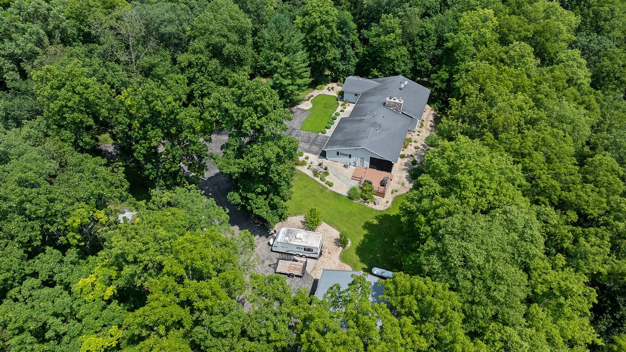975 W Cliff Rd., Oregon, IL 61061