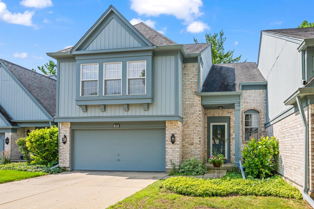 603 Cherbourg Ct., Buffalo Grove, IL 60089