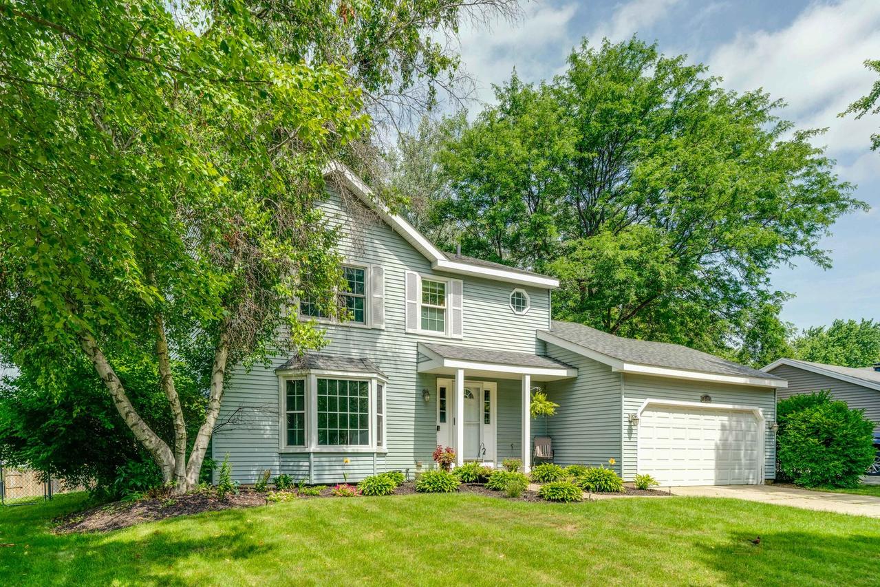 5410 Winding Creek Dr., Mchenry, IL 60050