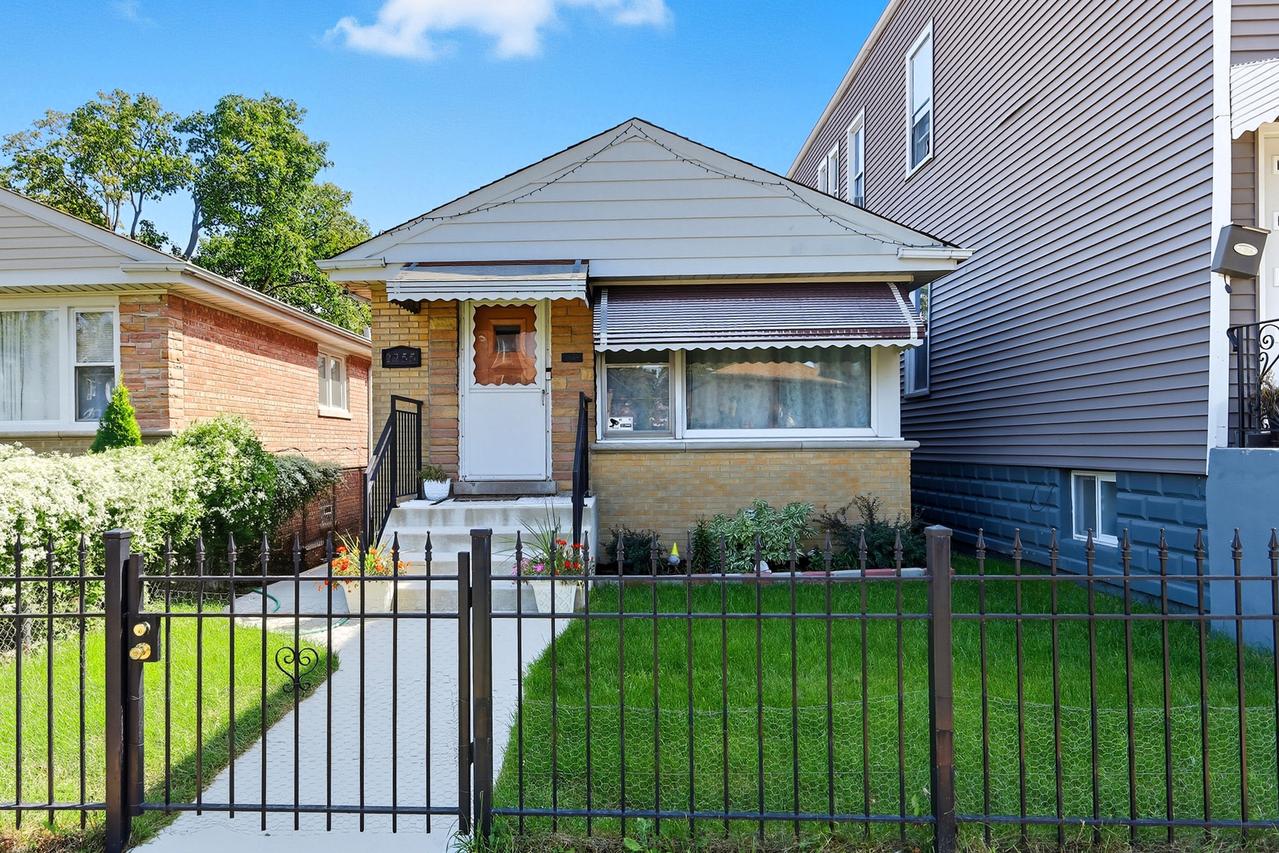 2255 N Mango Ave., Chicago, IL 60639