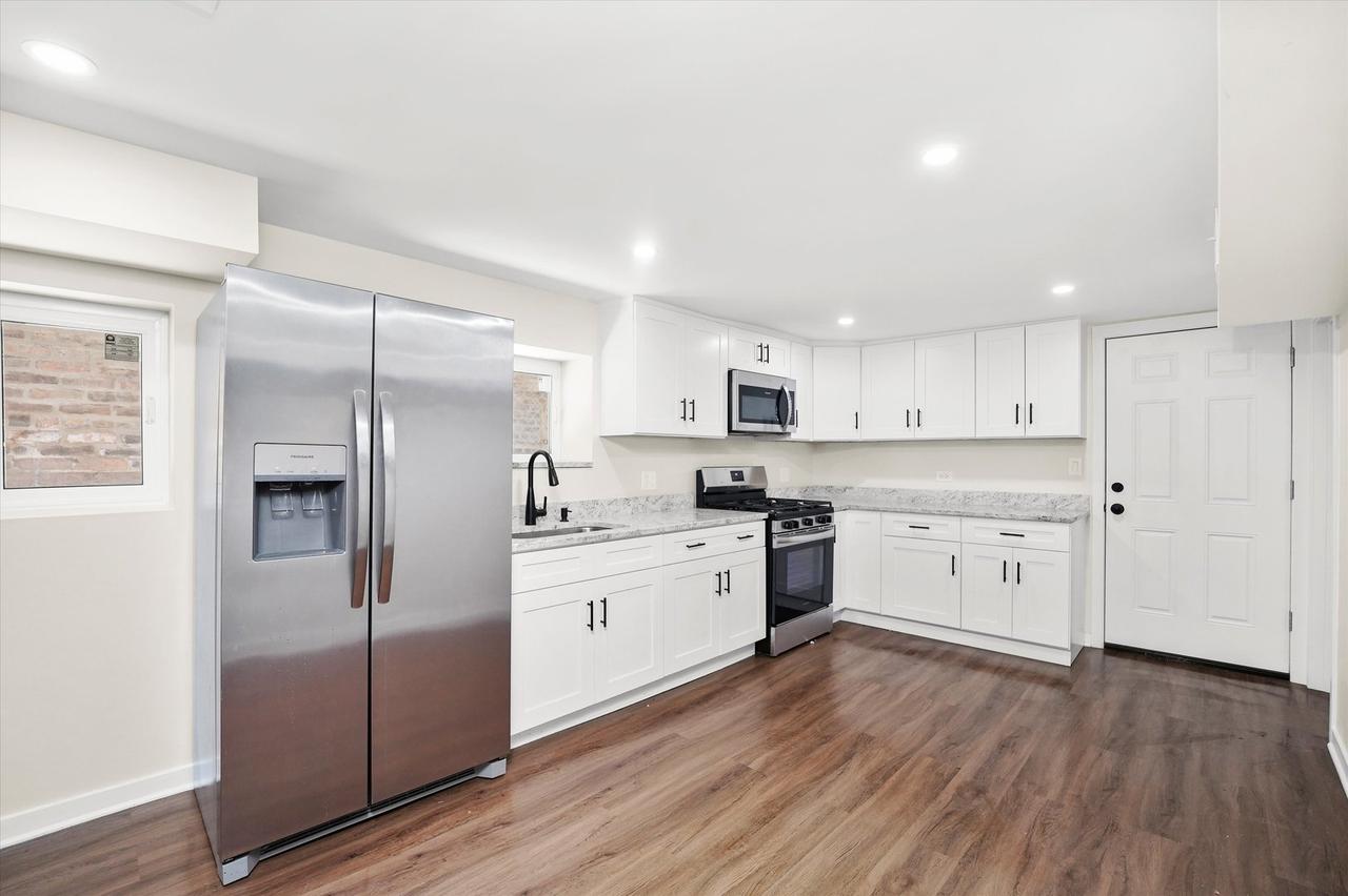 4952 W Augusta Blvd., Chicago, IL 60651