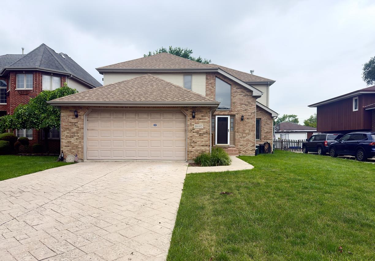 8440 Mayfield Ave., Burbank, IL 60459