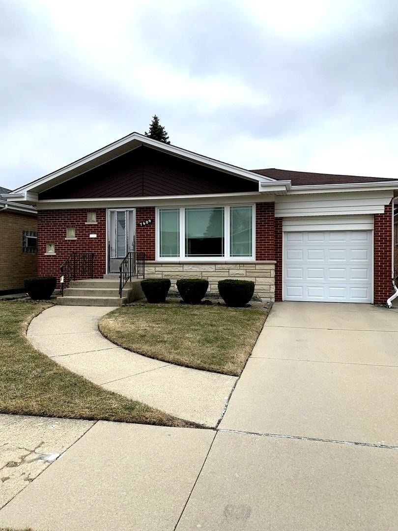 7609 W Gunnison St., Harwood Heights, IL 60706