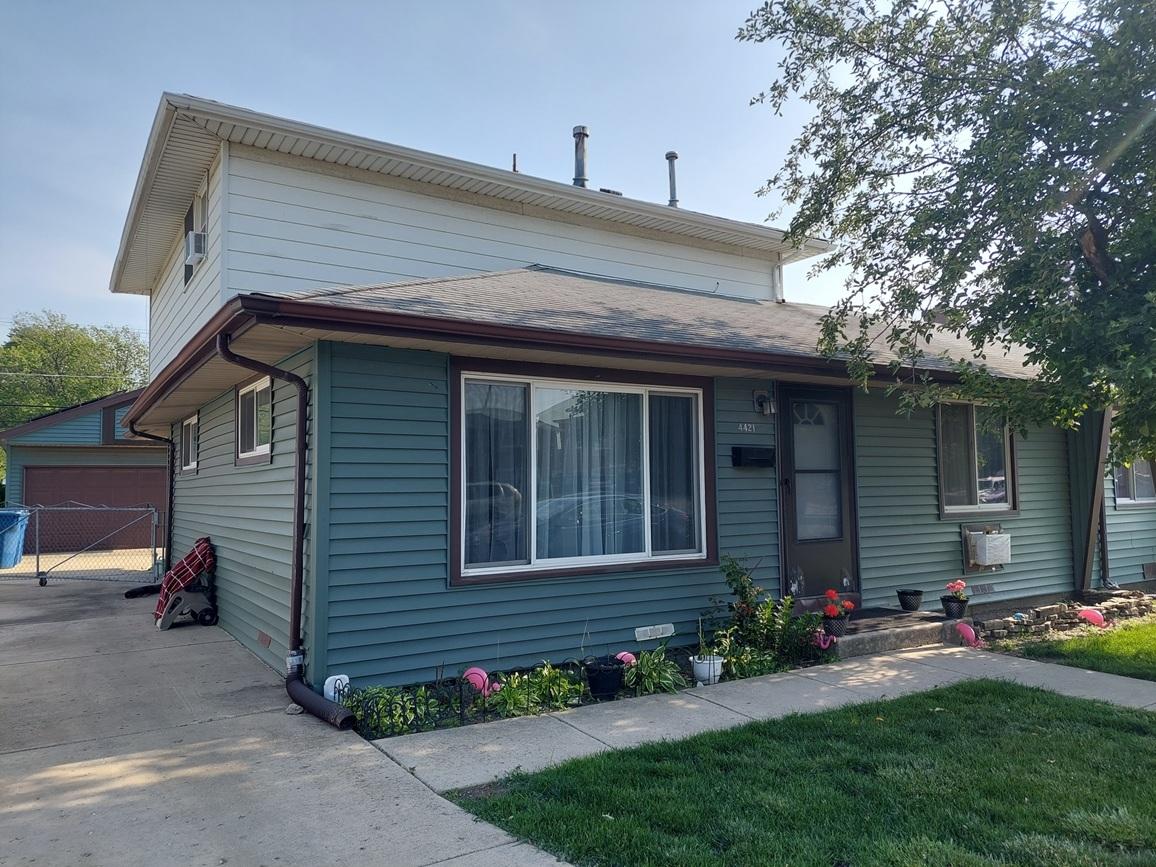 4421 W 87 St., Hometown, IL 60456