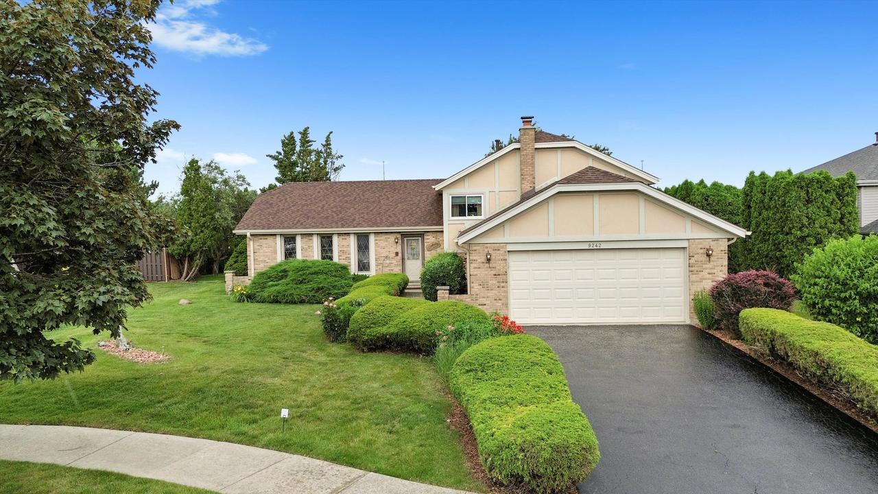 9242 Pembrooke Ln., Orland Park, IL 60462