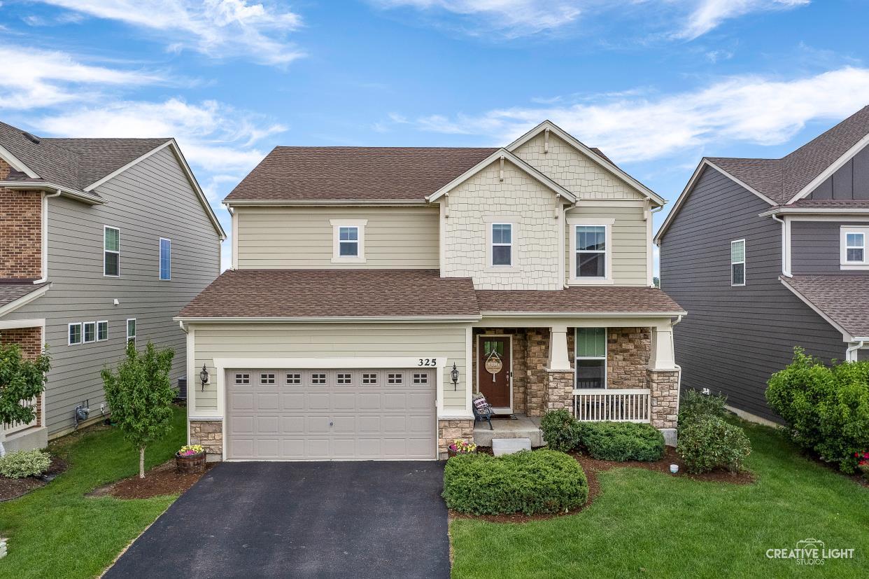 325 Kennedy Dr., St. Charles, IL 60175