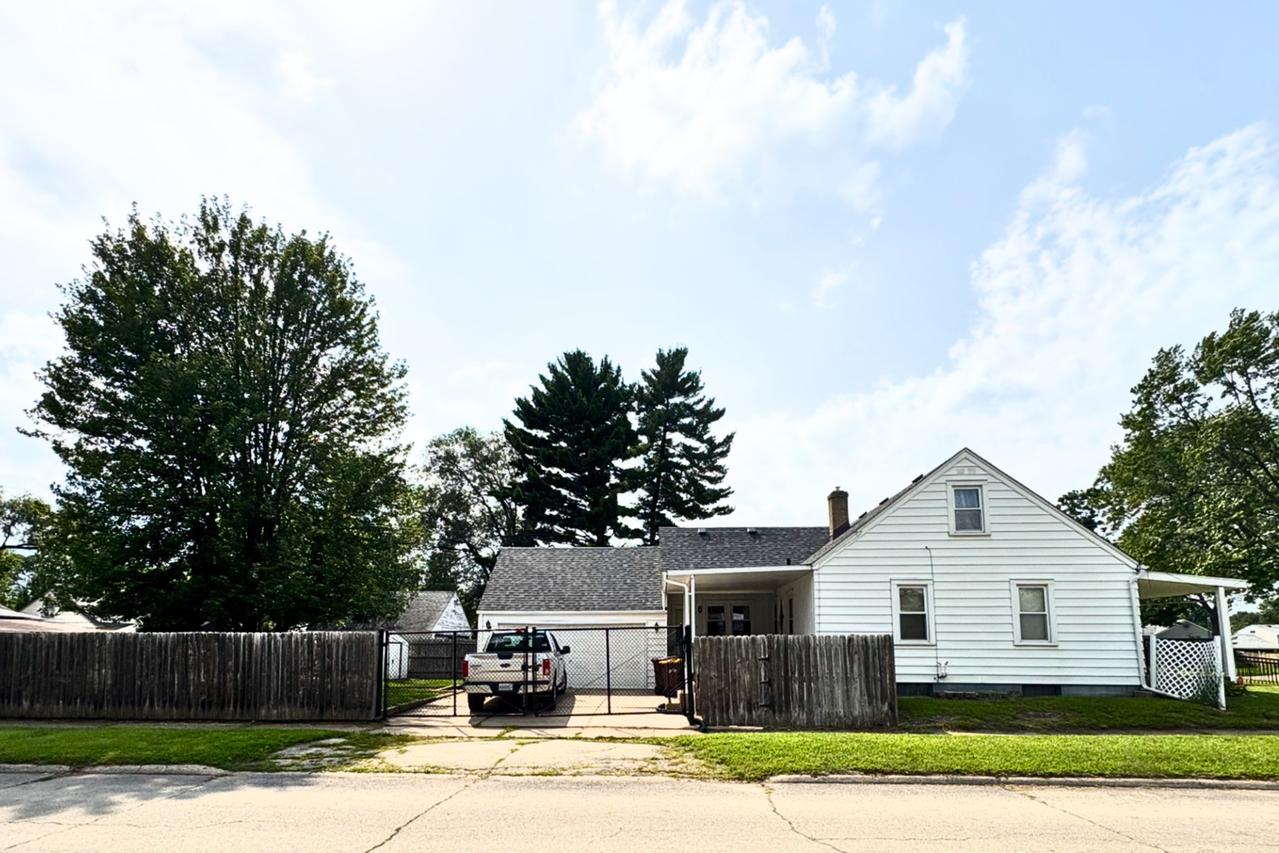 1602 Pierce Ave., Rockford, IL 61103