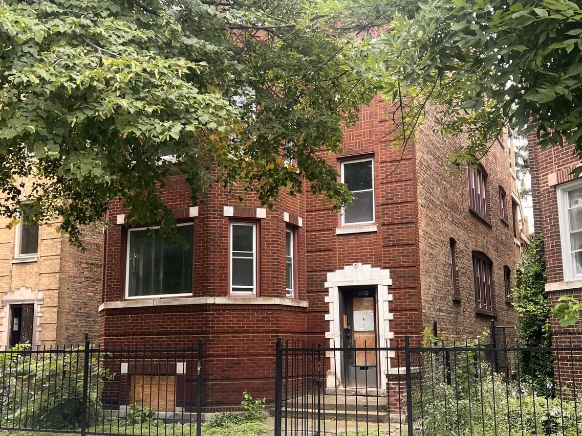 6810 S Indiana Ave., Chicago, IL 60637